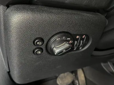 MINI Electric 2020 - 17800 EUR, 55687 km - AUTO.MOTO.pt - 55687km - foto 24 de 27