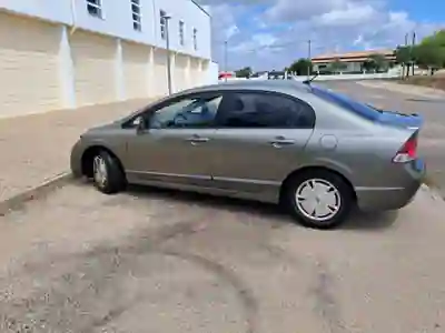 Honda CIVIC 4DR HYBRID 2007 - 5000 EUR, 193000 km - 193000km - foto 4 de 5