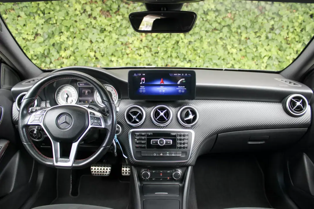 Mercedes-Benz A 180 2014 - 13900 EUR, 292000 km - 292000km - foto 15 de 17