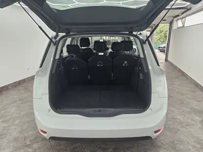 Citroën C4 Grand Picasso 2018 - 13650 EUR, 245556 km - AUTO.MOTO.pt - 245556km - foto 17 de 43