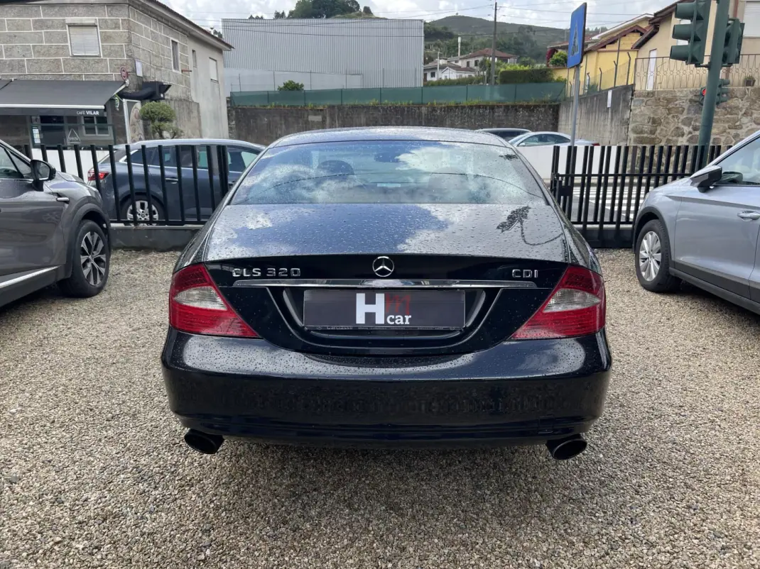 Mercedes-Benz CLS 320 2006 - 17900 EUR, 115600 km - AUTO.MOTO.pt - 115600km - foto 9 de 14
