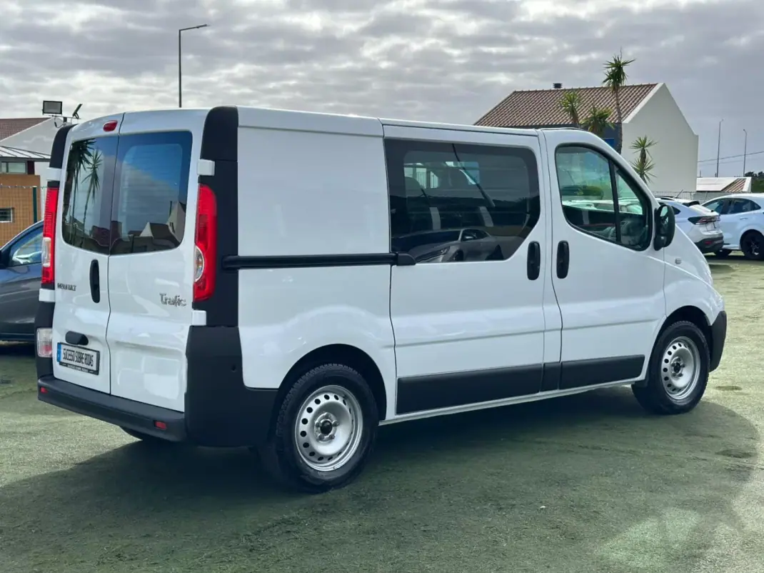 Renault TRAFIC L2H1 125CV 2014 - 16990 EUR, 98646 km - AUTO.MOTO.pt - 98646km - foto 6 de 16