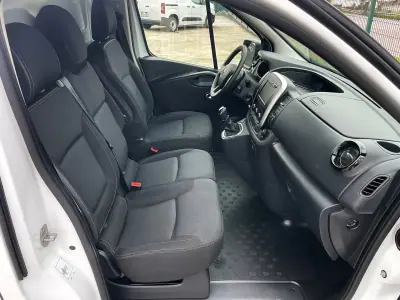 Renault Trafic 2.0 dCi IVA Dedutível 2020 - 17450 EUR, 131000 km - AUTO.MOTO.pt - 131000km - foto 20 de 35