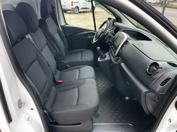 Renault Trafic 2020 - 17450 EUR, 131000 km - AUTO.MOTO.pt - 131000km - foto 20 de 35