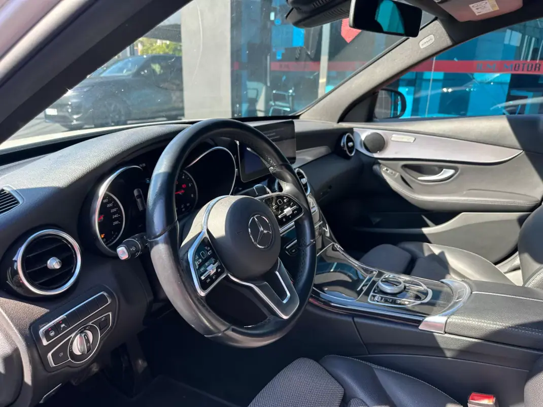 Mercedes-Benz C 220 2020 - 25900 EUR, 180000 km - 180000km - foto 9 de 15