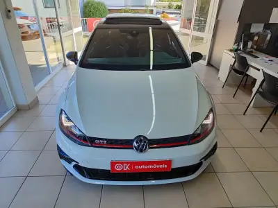 Volkswagen Golf 2017 - 30750 EUR, 76500 km - AUTO.MOTO.pt - 76500km - foto 4 de 35