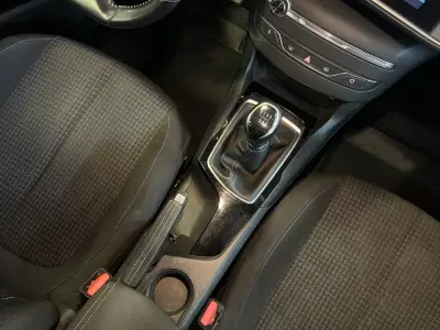 Peugeot 308 2019 - 10990 EUR, 130000 km - 130000km - foto 36 de 38