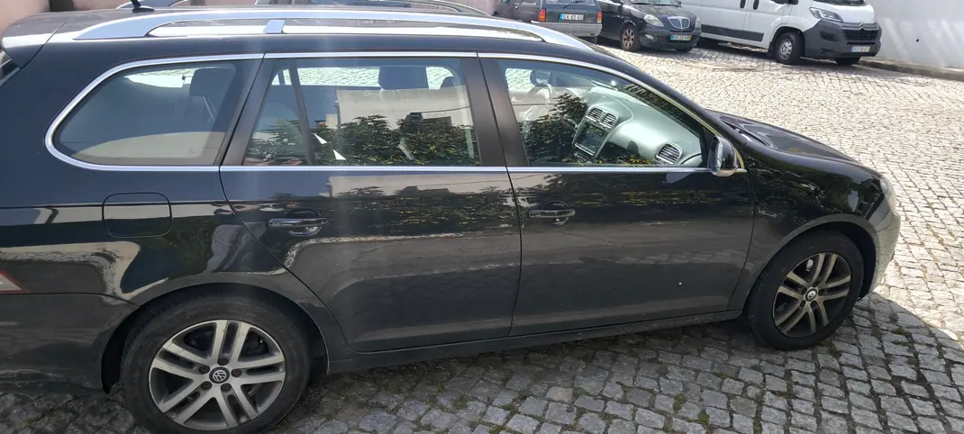 Volkswagen Golf Variant 2010 - 7500 EUR, 139000 km - AUTO.MOTO.pt - 139000km - foto 1 de 7