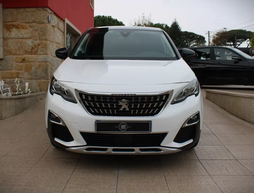 Peugeot 3008 2018 - 16990 EUR, 138000 km - AUTO.MOTO.pt - 138000km - foto 2 de 26