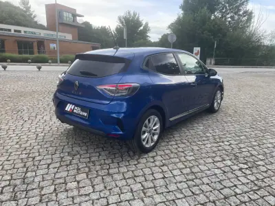 Renault Clio 2024 - 17490 EUR, 46000 km - AUTO.MOTO.pt - 46000km - foto 5 de 13