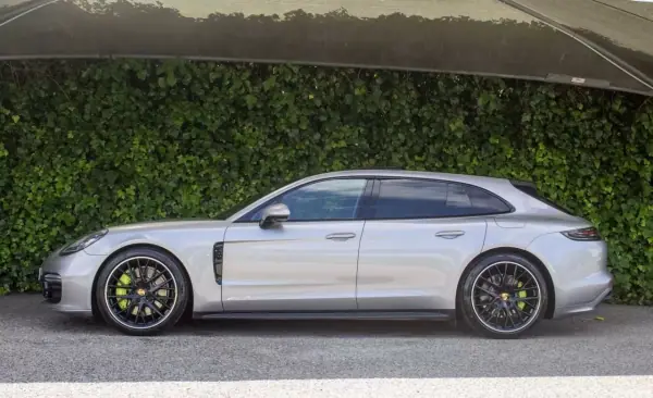 Porsche Panamera Sport Turismo 2017 - 61900 EUR, 160000 km - AUTO.MOTO.pt - 160000km - foto 7 de 22