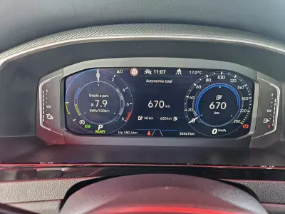 Volkswagen Arteon 2022 - 30500 EUR, 32500 km - AUTO.MOTO.pt - 32500km - foto 32 de 51