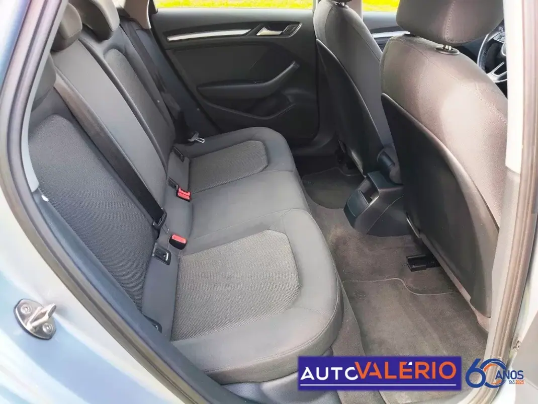 Audi A3 Sportback 2019 - 18950 EUR, 88596 km - AUTO.MOTO.pt - 88596km - foto 29 de 34