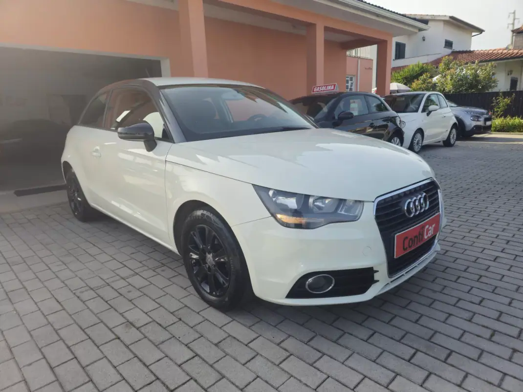 Audi A1 2011 - 8750 EUR, 170600 km - AUTO.MOTO.pt - 170600km - foto 1 de 11