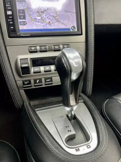 Porsche 997 2007 - 82500 EUR, 98000 km - AUTO.MOTO.pt - 98000km - foto 24 de 37