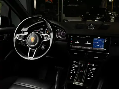 Porsche Cayenne 2021 - 74990 EUR, 85200 km - AUTO.MOTO.pt - 85200km - foto 19 de 37