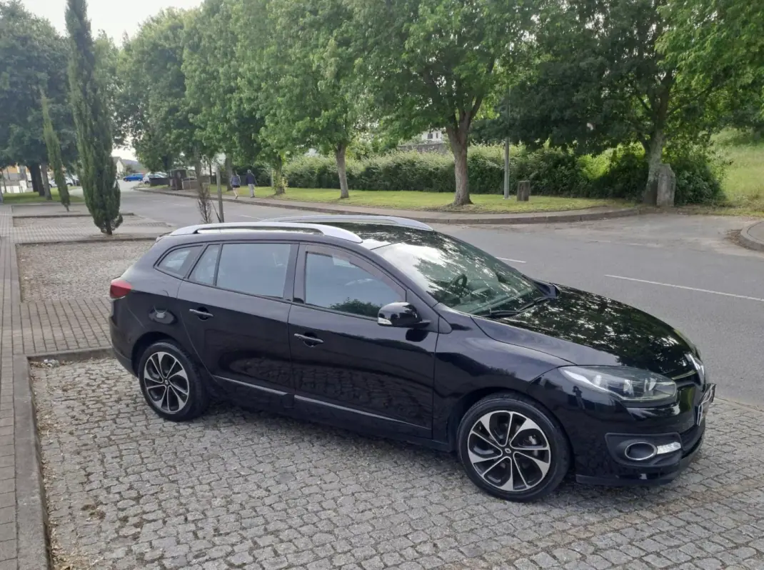 Renault Mégane 2015 - 7990 EUR, 209000 km - AUTO.MOTO.pt - 209000km - foto 8 de 14