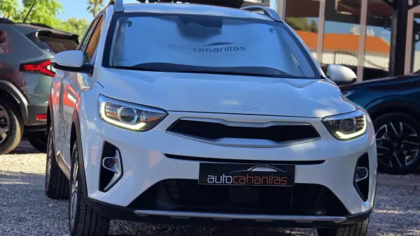 Kia Stonic 2024 - 16850 EUR, 46100 km - AUTO.MOTO.pt - 46100km - foto 10 de 25