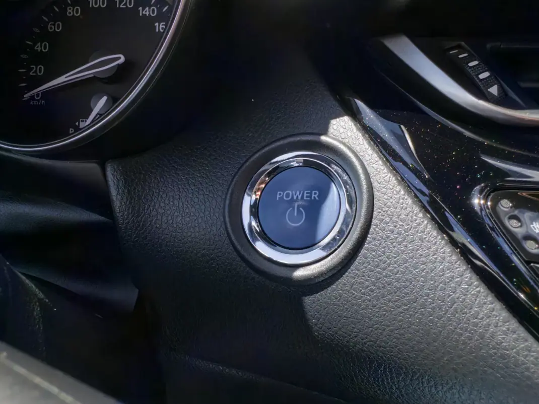 Toyota C-HR 2019 - 22990 EUR, 92000 km - AUTO.MOTO.pt - 92000km - foto 20 de 43