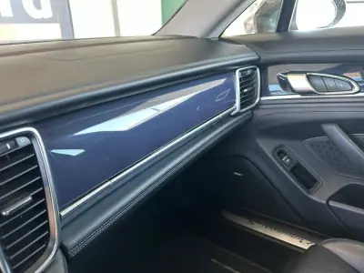 Porsche Panamera 2015 - 39900 EUR, 124815 km - AUTO.MOTO.pt - 124815km - foto 26 de 41