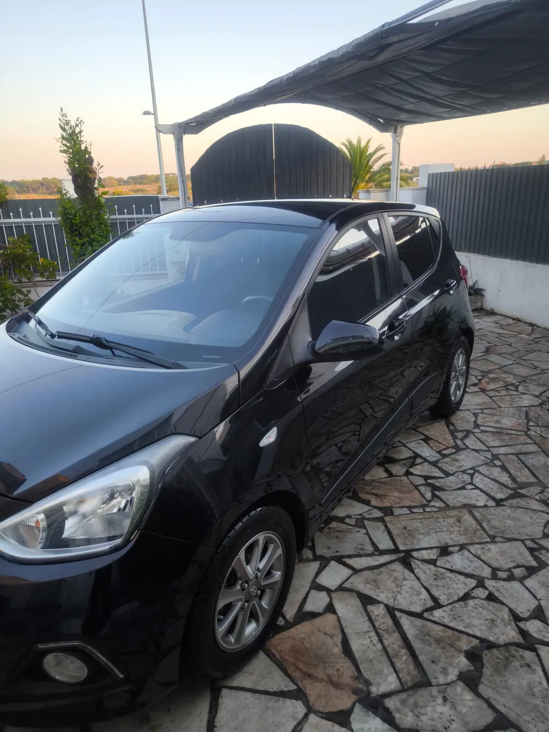 Hyundai i10 2016 - 8990 EUR, 75000 km - 75000km - foto 2 de 14