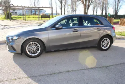 Mercedes-Benz A 180 2019 - 25900 EUR, 73000 km - 73000km - foto 3 de 47