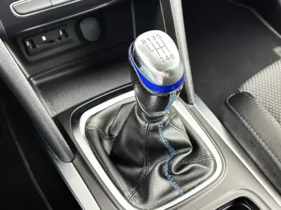 Renault Mégane Sport Tourer 2017 - 13990 EUR, 115000 km - AUTO.MOTO.pt - 115000km - foto 35 de 43