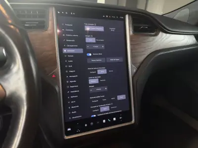 Tesla Model S 2019 - 27990 EUR, 181940 km - AUTO.MOTO.pt - 181940km - foto 17 de 29