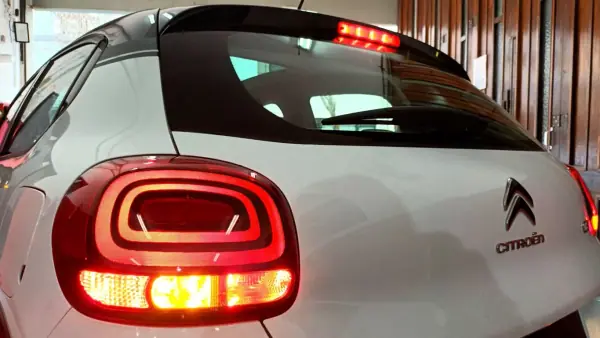 Citroën C3 2018 - 12750 EUR, 89023 km - AUTO.MOTO.pt - 89023km - foto 8 de 62