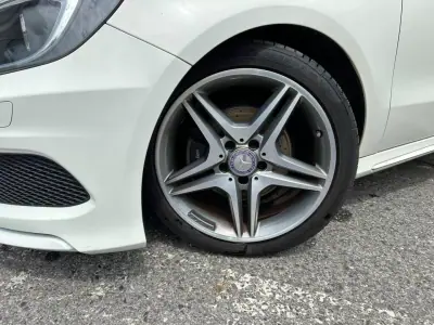 Mercedes-Benz A 180 2015 - 18900 EUR, 111327 km - AUTO.MOTO.pt - 111327km - foto 2 de 29