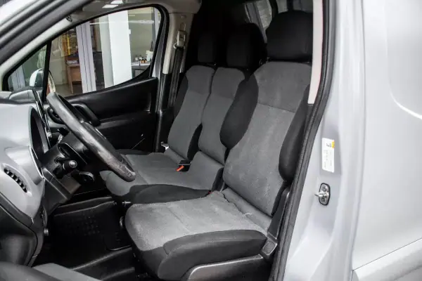 Citroën BERLINGO VAN XL 1.5 BLUE HDI 3 LUGARES 2018 - 13750 EUR, 221395 km - AUTO.MOTO.pt - 221395km - foto 24 de 35