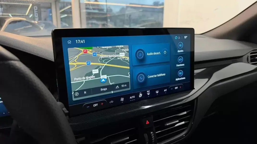 Ford Focus 2025 - 22990 EUR, 11701 km - AUTO.MOTO.pt - 11701km - foto 26 de 35