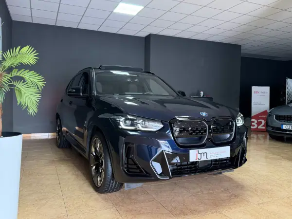 BMW iX3 2023 - 44990 EUR, 81874 km - 81874km - foto 3 de 23