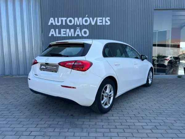 Mercedes-Benz A 180 2020 - 22500 EUR, 87198 km - 87198km - foto 5 de 19