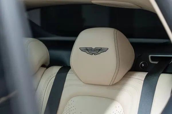 Aston Martin DBX 2020 - 149950 EUR, 55000 km - AUTO.MOTO.pt - 55000km - foto 31 de 53