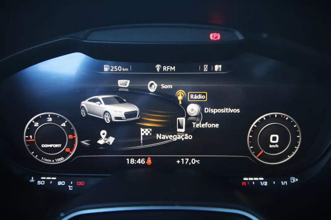Audi TT Roadster 2015 - 23990 EUR, 151000 km - 151000km - foto 41 de 47