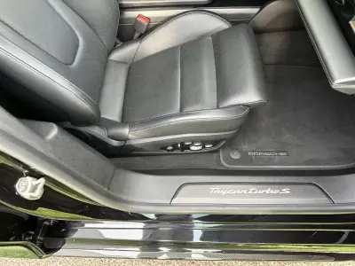 Porsche Taycan 2021 - 99900 EUR, 66000 km - AUTO.MOTO.pt - 66000km - foto 68 de 71