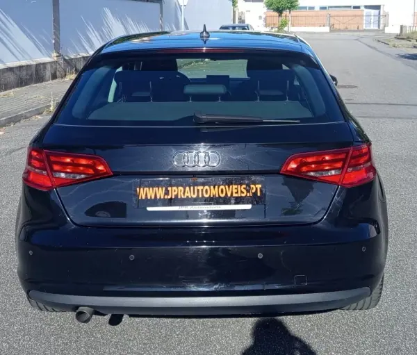 Audi A3 2016 - 11990 EUR, 206100 km - AUTO.MOTO.pt - 206100km - foto 8 de 16