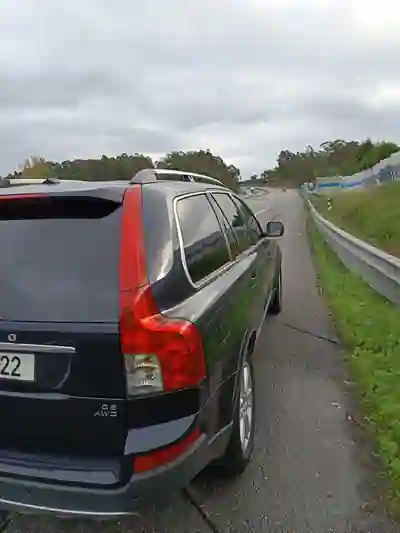 Volvo XC 90 2007 - 14000 EUR, 227500 km - AUTO.MOTO.pt - 227500km - foto 13 de 13