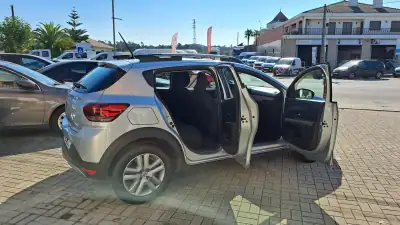 Dacia Sandero 2022 - 14900 EUR, 110660 km - AUTO.MOTO.pt - 110660km - foto 10 de 33