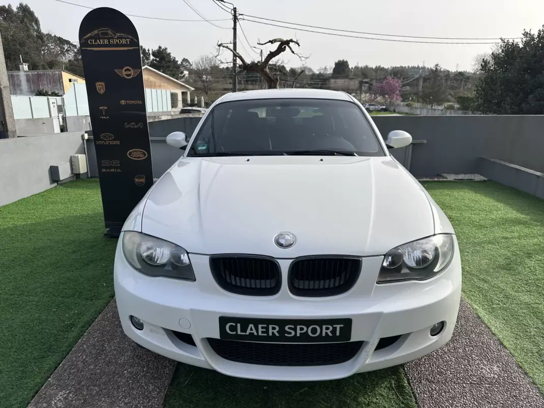 BMW 118 2009 - 10900 EUR, 240000 km - AUTO.MOTO.pt - 240000km - foto 2 de 14