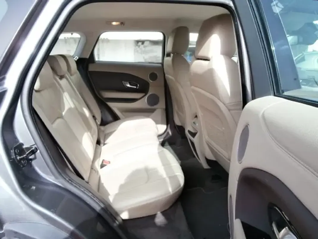 Land Rover Range Rover Evoque 2019 - 25500 EUR, 158956 km - AUTO.MOTO.pt - 158956km - foto 26 de 33