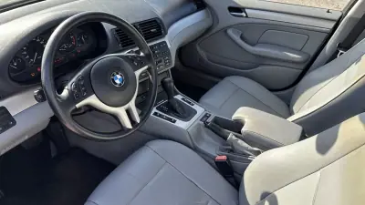 BMW 318 2002 - 4500 EUR, 254000 km - AUTO.MOTO.pt - 254000km - foto 16 de 18