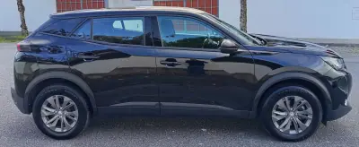 Peugeot e-2008 2022 - 17990 EUR, 70100 km - AUTO.MOTO.pt - 70100km - foto 6 de 19