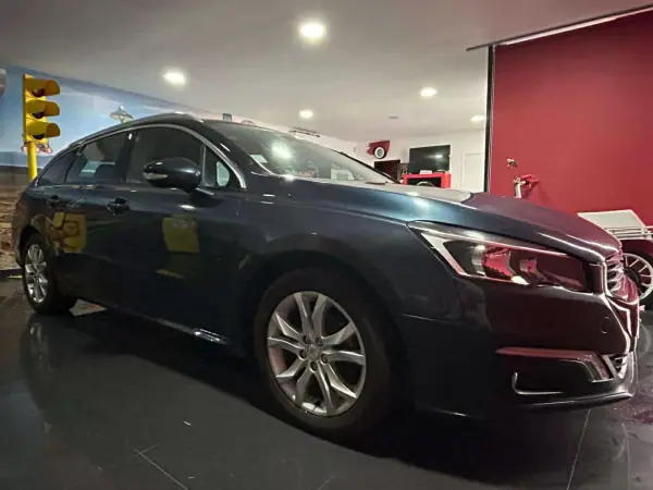 Peugeot 508 2014 - 10500 EUR, 219000 km - AUTO.MOTO.pt - 219000km - foto 3 de 15