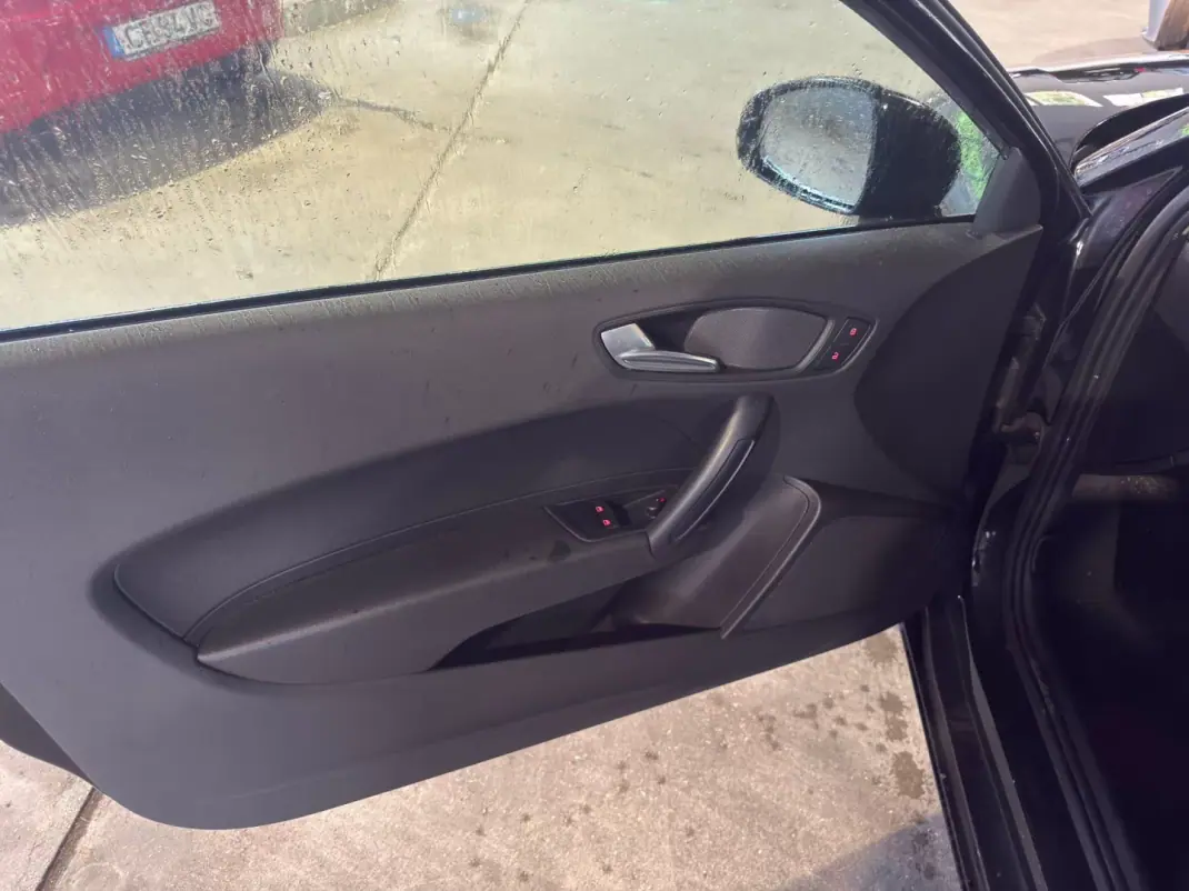 Audi A1 2011 - 10895 EUR, 86000 km - AUTO.MOTO.pt - 86000km - foto 9 de 16