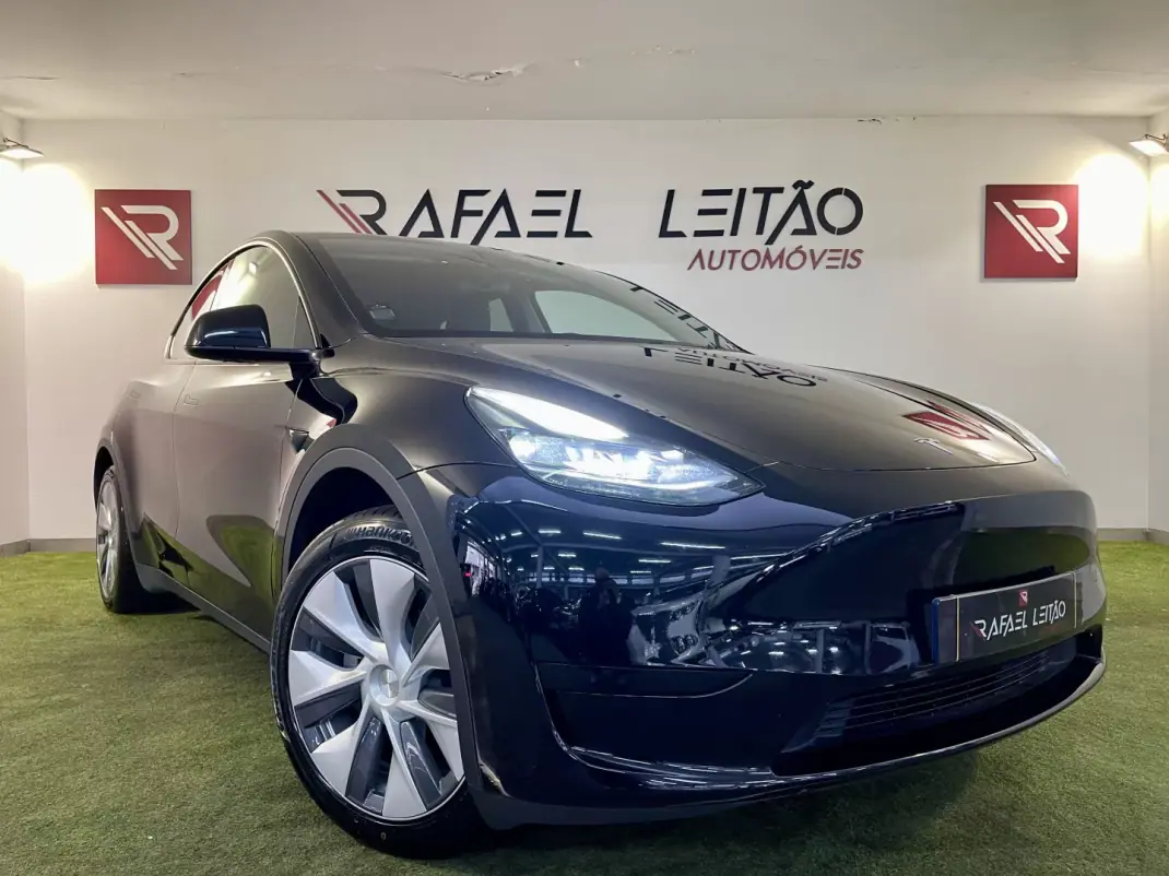 Tesla Model Y 2024 - 38500 EUR, 68000 km - AUTO.MOTO.pt - 68000km - foto 6 de 43