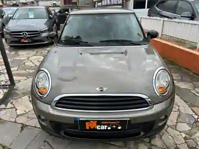 MINI One 2011 - 8700 EUR, 220000 km - AUTO.MOTO.pt - 220000km - foto 14 de 31