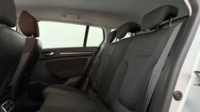 Renault Mégane Sport Tourer 2020 - 13990 EUR, 137993 km - AUTO.MOTO.pt - 137993km - foto 22 de 32