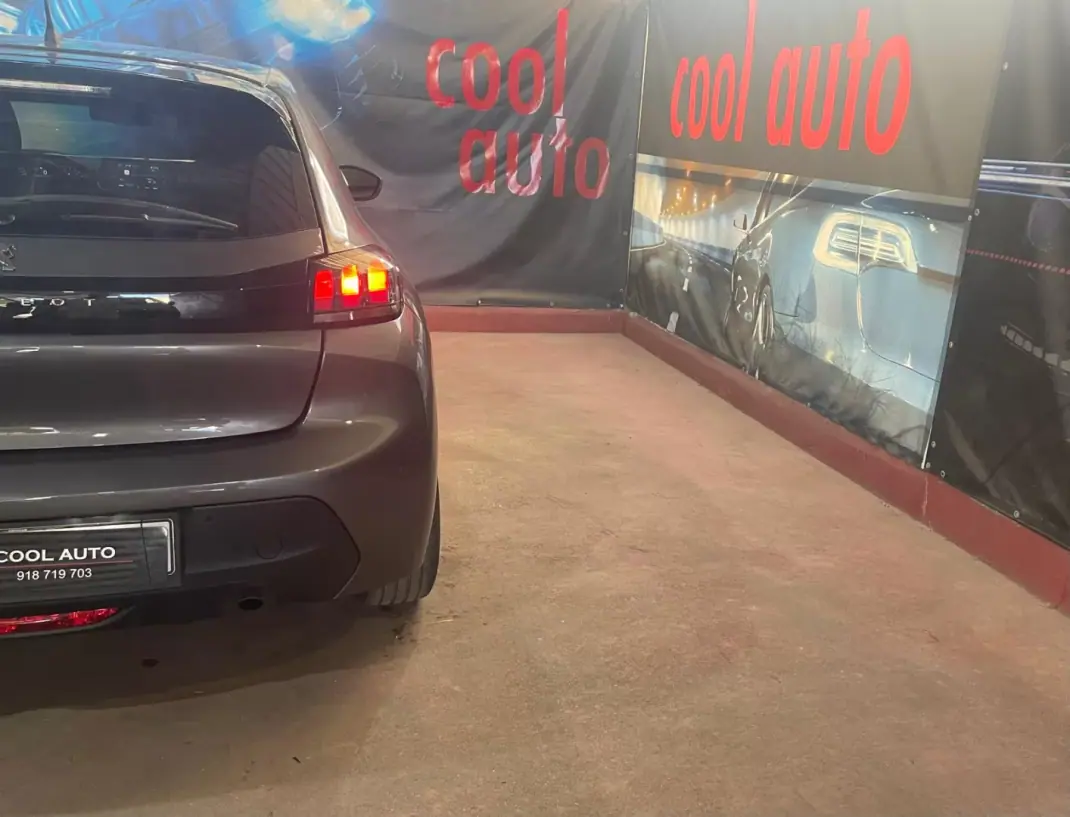 Peugeot 208 2023 - 14900 EUR, 44000 km - AUTO.MOTO.pt - 44000km - foto 16 de 47